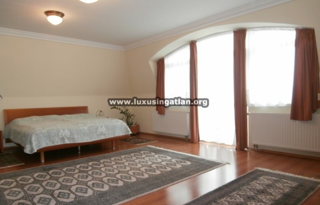 Budapest II. kerület Eladó Ház