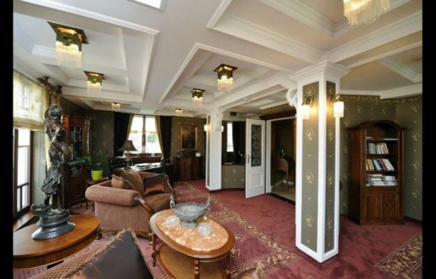 Eger Eladó Üzlethelyiség