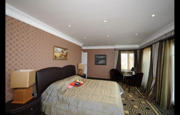 Eger Eladó Üzlethelyiség